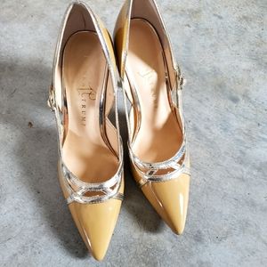 Ivanka Trump Black High Heel pointed toe, light tan/silver, size 6M